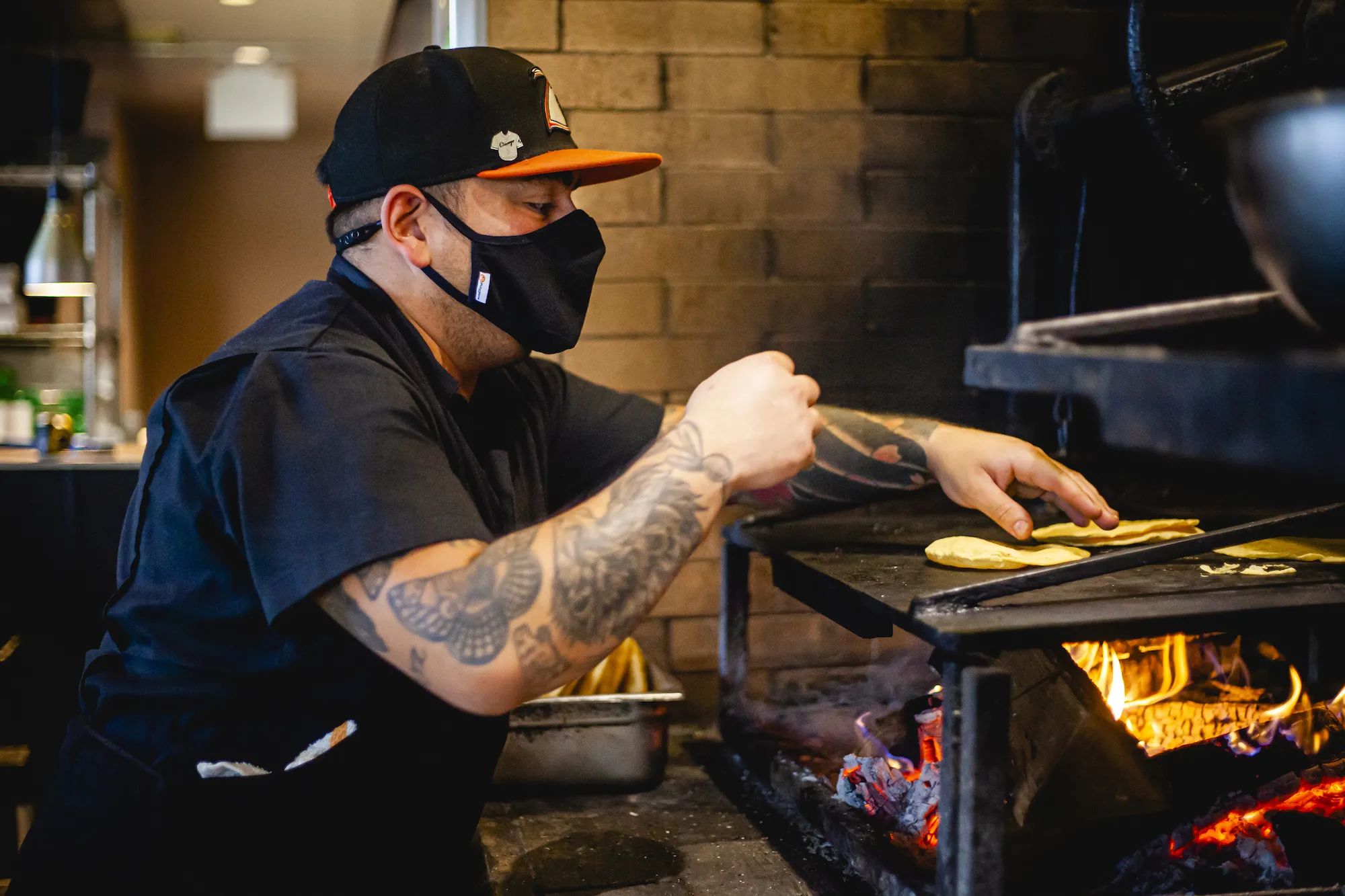 Jonathan Zaragoza at El Oso
