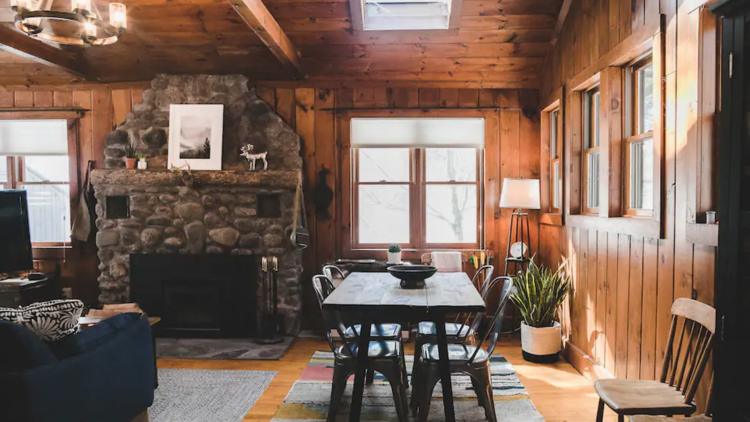 The cozy creekside cabin in the Catskills
