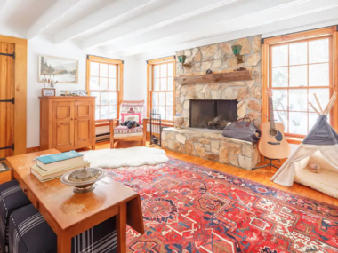 8 Best Airbnbs Near NYC With Amazing Fireplaces For 2024 | Best Places ...