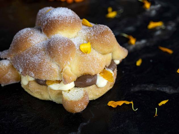 Pan de muerto, Arango, cocina de raíces Pan de muerto, Arango, cocina de raíces