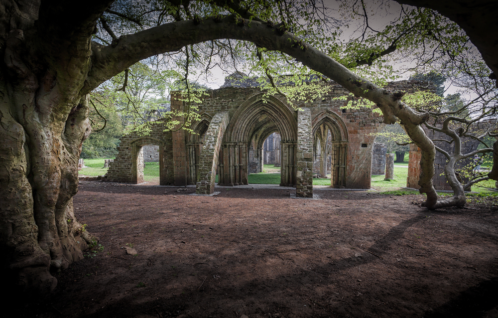 10 Most Haunted Places In the UK For Ghost Lovers