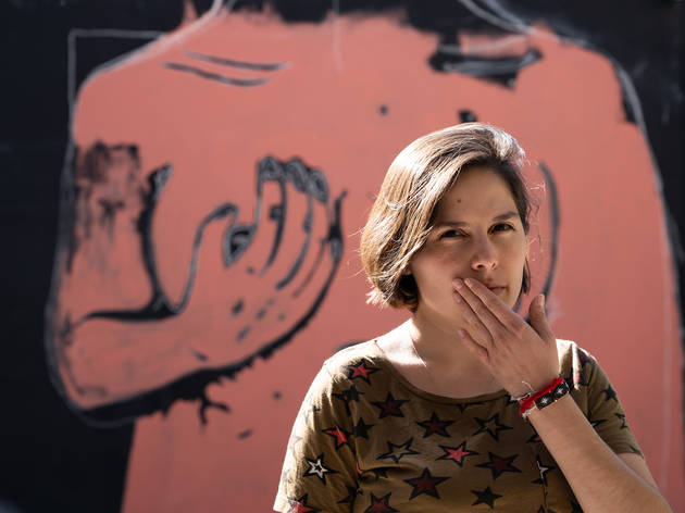 Eréndira Derbez Eréndira Derbez en mural sobre el cáncer de mama
