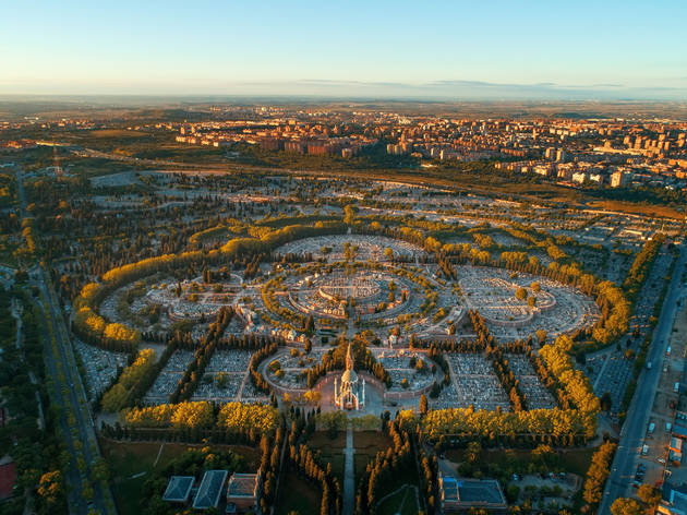 Cementerio de la Almudena Cementerio de la Almudena