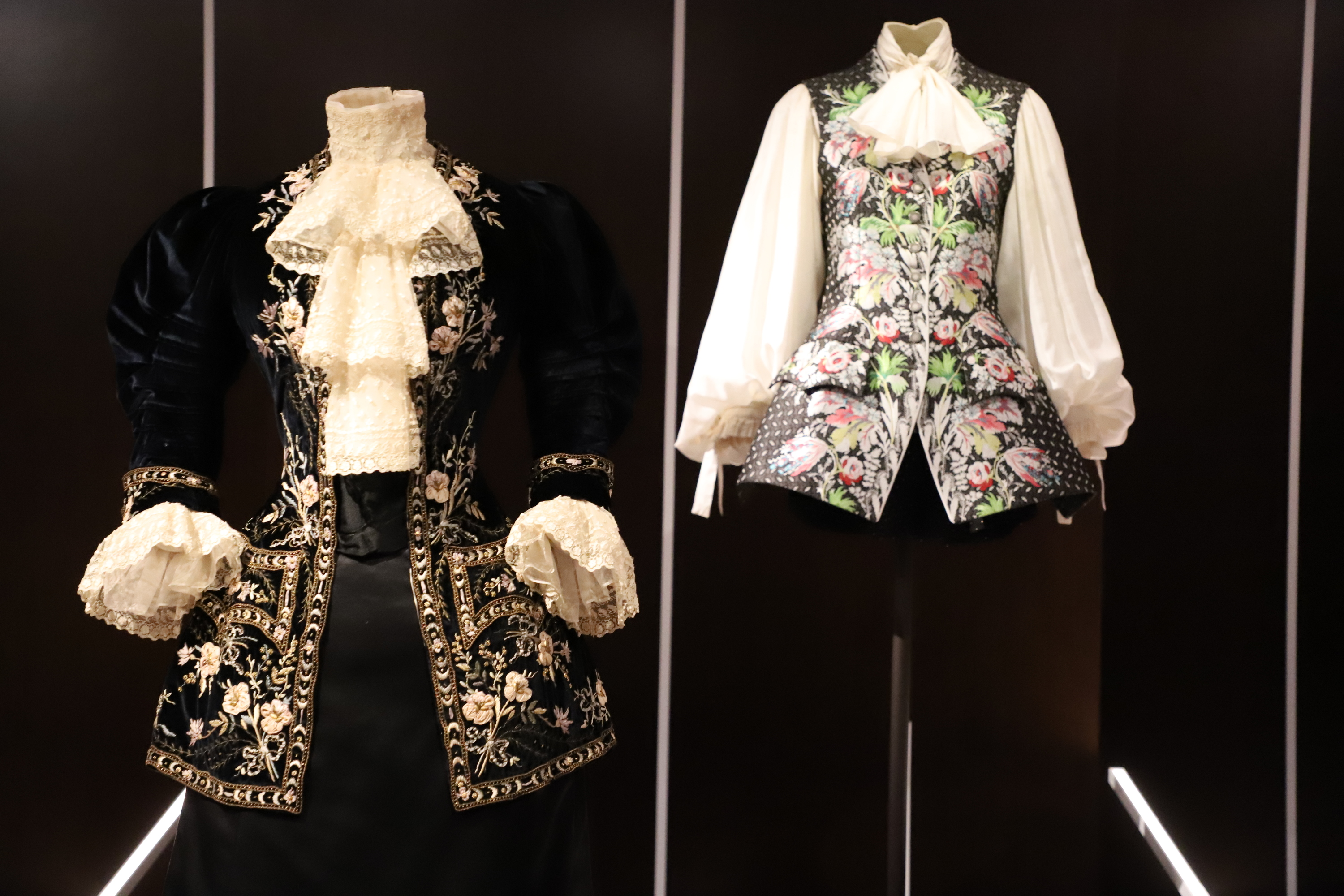 The Metropolitan Museum of Art About Time: Fashion and Duration