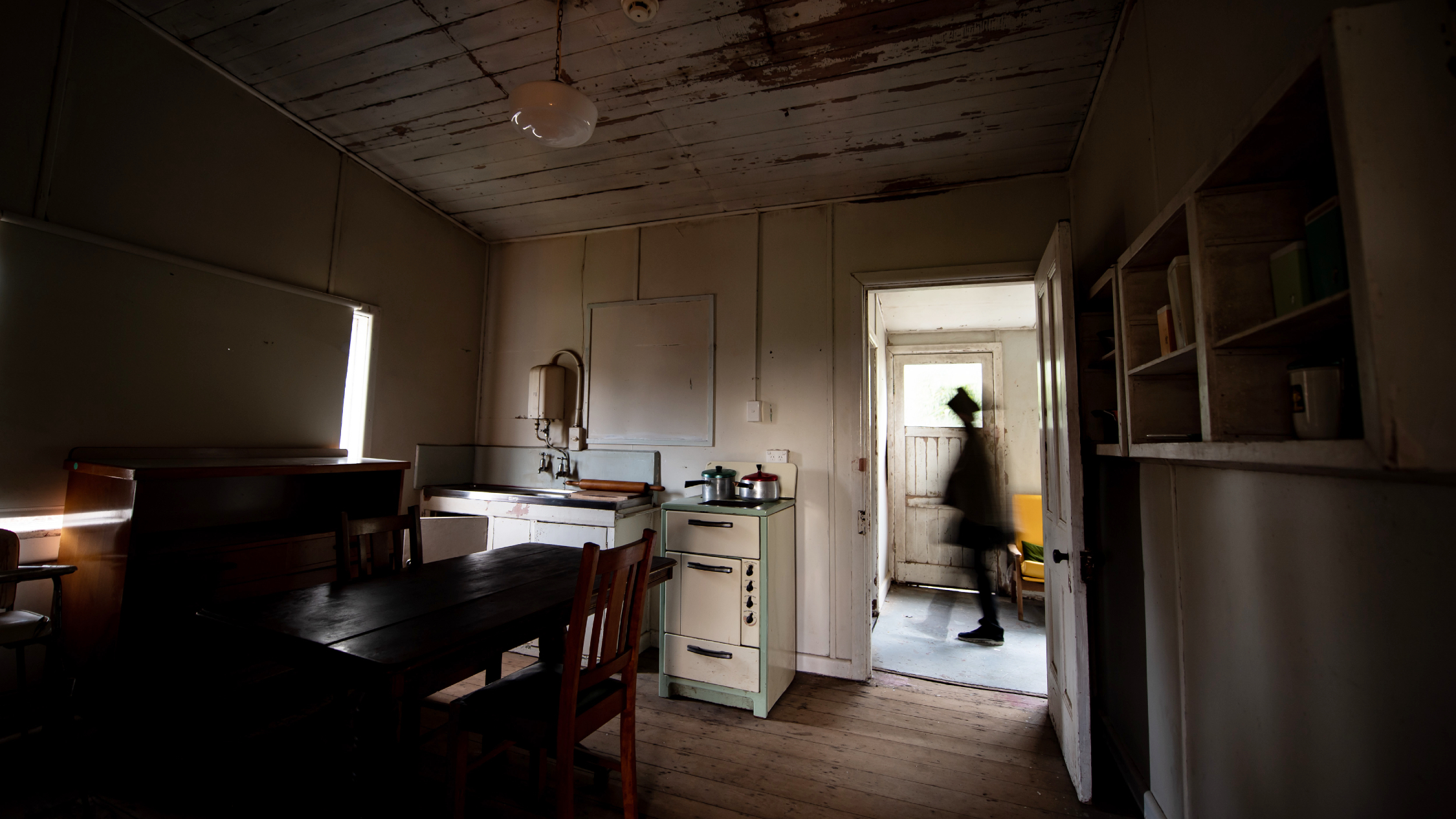 Gravedigger's Cottage kitchen