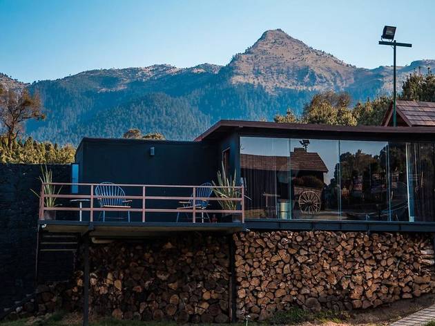 Cabaña en el Ajusco Cabaña con paredes de cristal