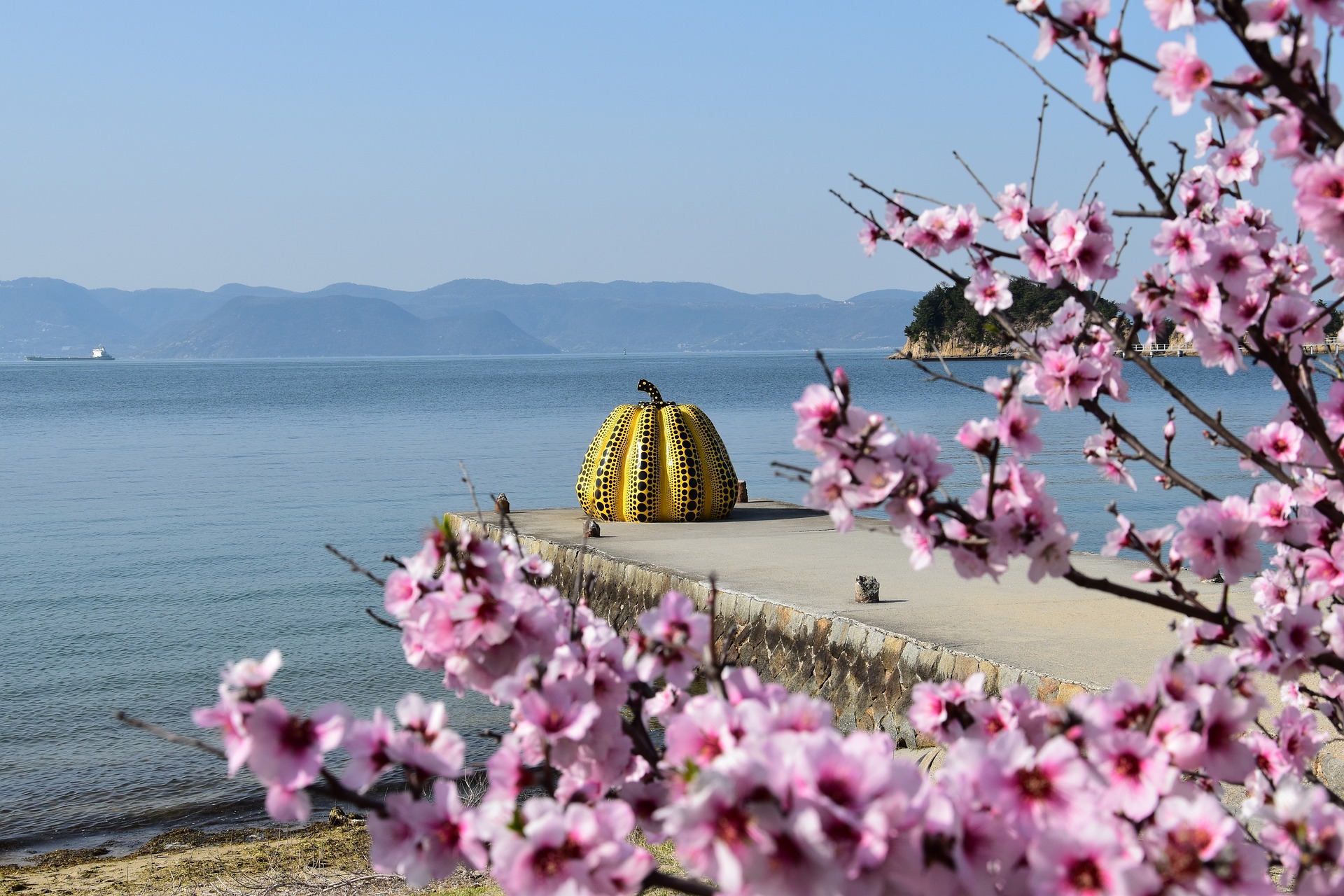 草間彌生 かぼちゃ オブジェ 直島限定 （最終値下げ 草間彌生