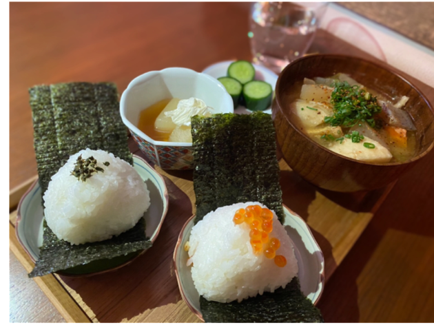 間借りのごはんや湯気