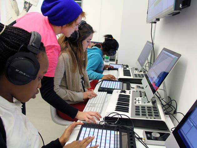 Beats by girlz Beats by girlz