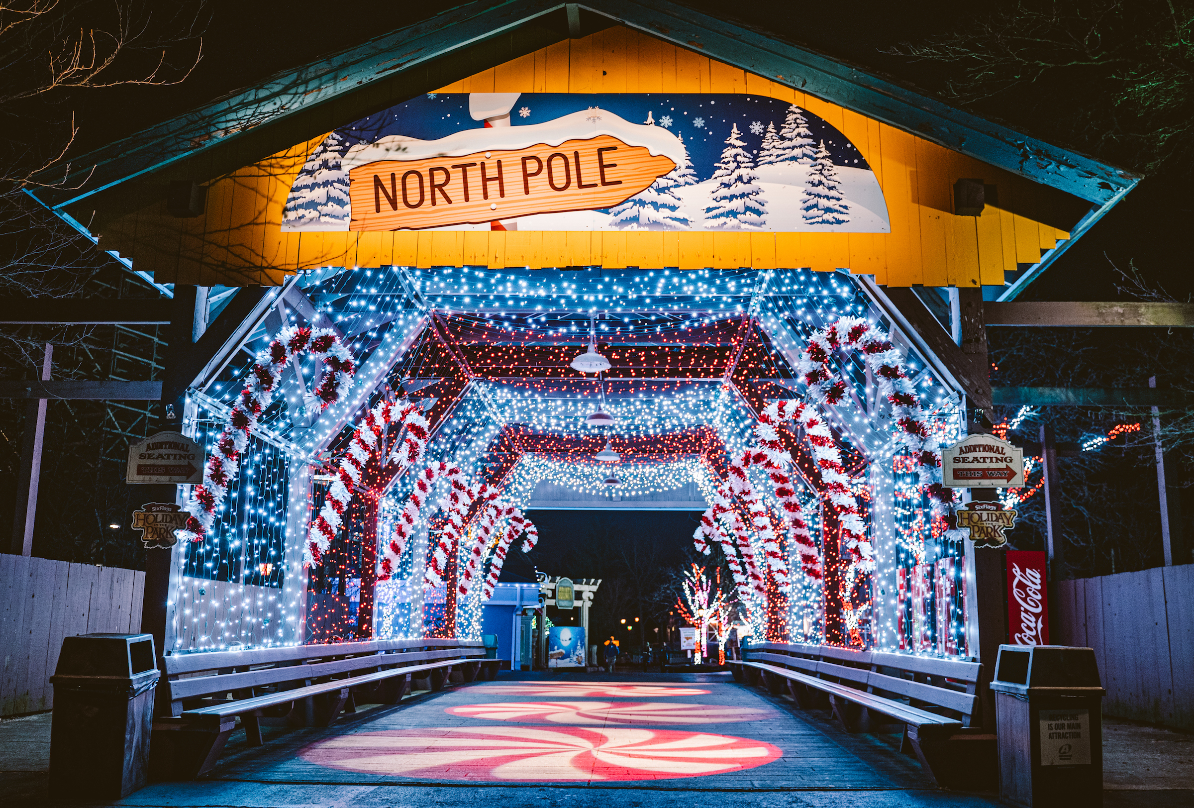 4 Places To See Drive-Through Christmas Lights In Chicago