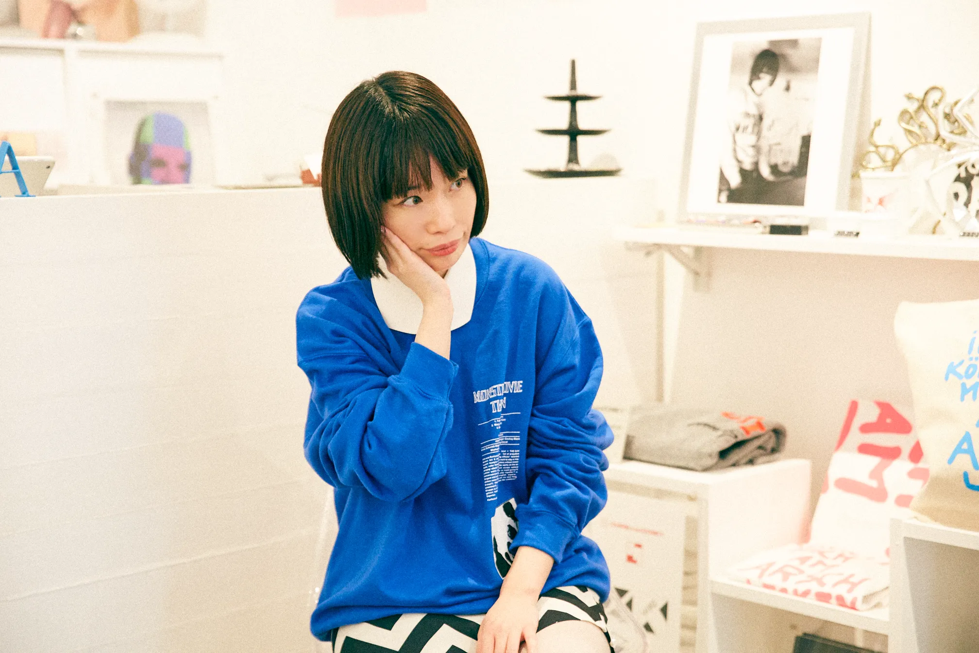 美波 シンガーソングライター ロングTシャツ(DEEP SEA)