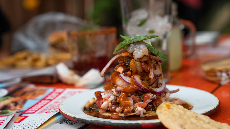 Comedor Lucerna, cocina versátil en la Juárez 