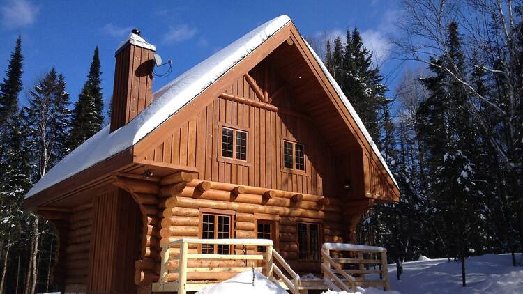 Rustic Chalet in Saint-Faustin-Lac-Carré, Québec