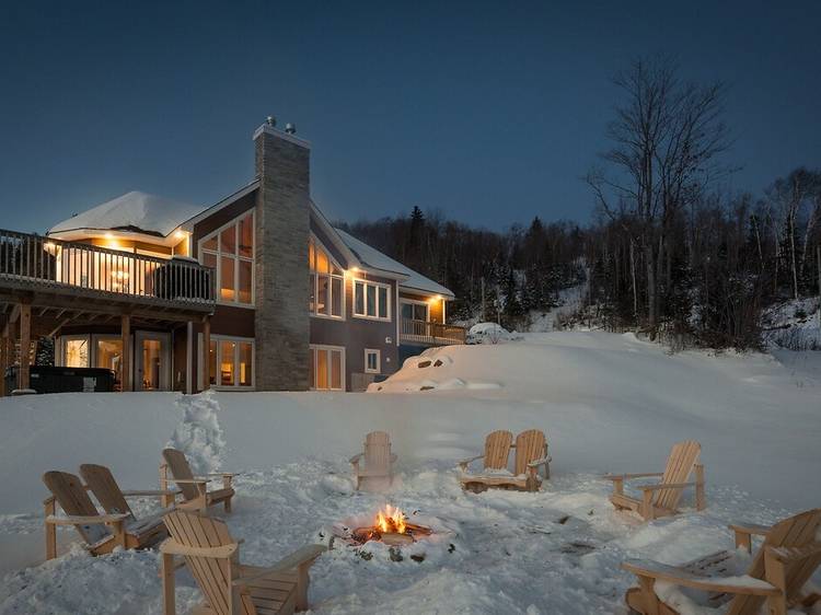 Huge Lakeside Chalet in Saint-Côme, Québec