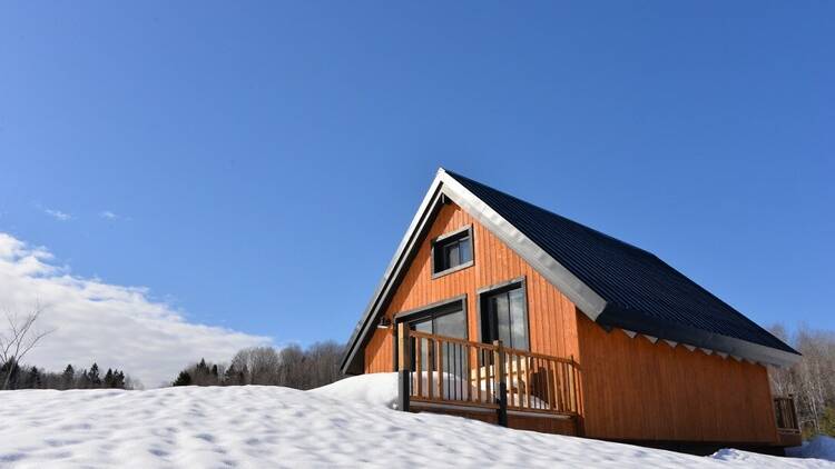 Rustic Chic Cottage in Sainte-Mélanie, Québec