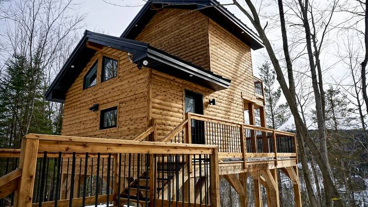 Perched Cabin in Sainte-Béatrix, Québec