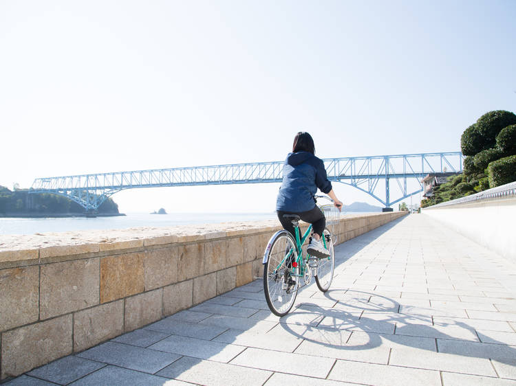 安芸灘とびしま海道でサイクリングする。