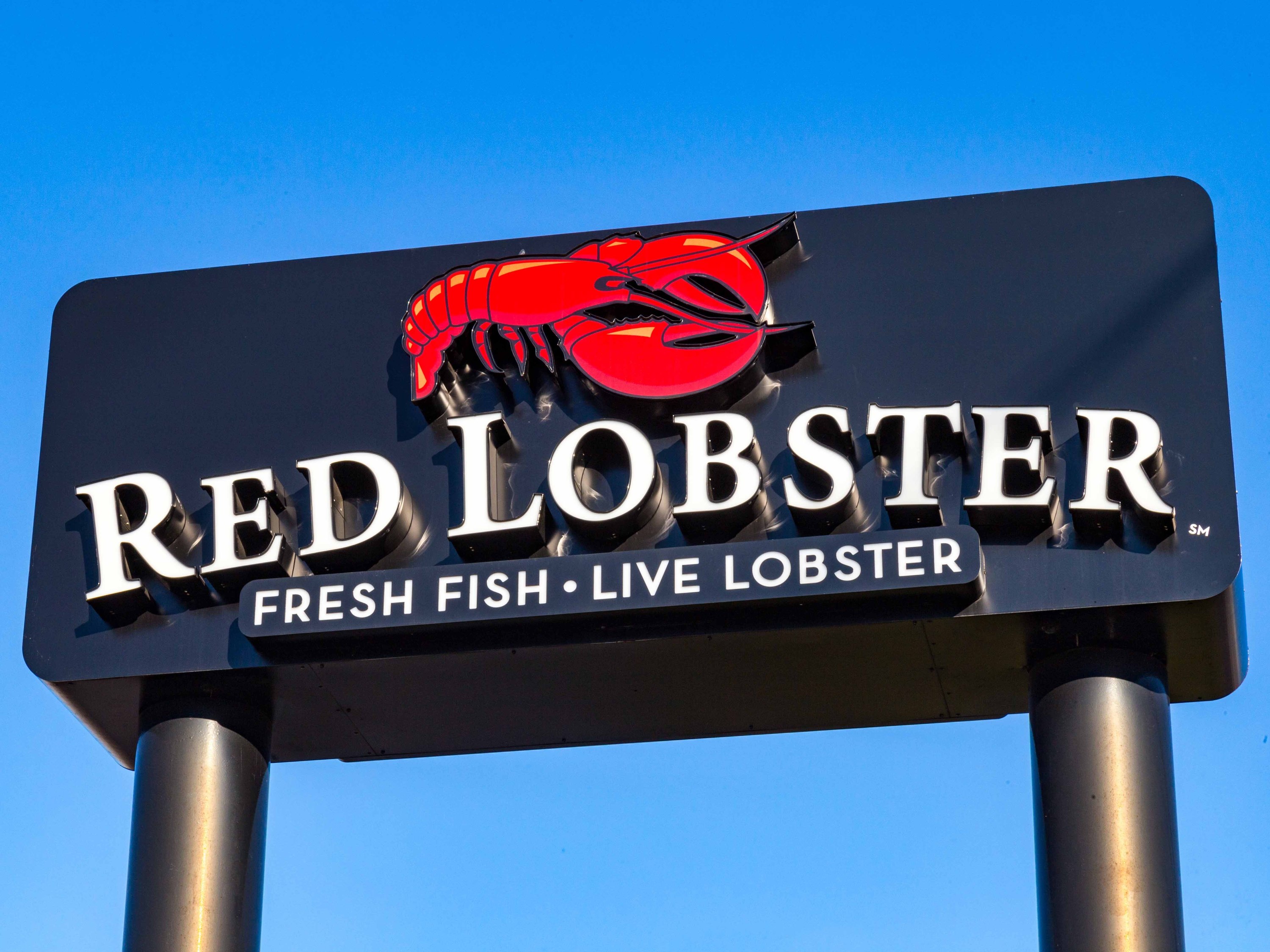 Red Lobster Opens Its First Ever Ghost Kitchen In Chicago [ 2249 x 3000 Pixel ]