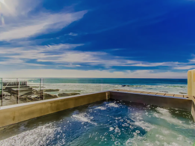 Warm weather Airbnbs Warm weather Airbnbs