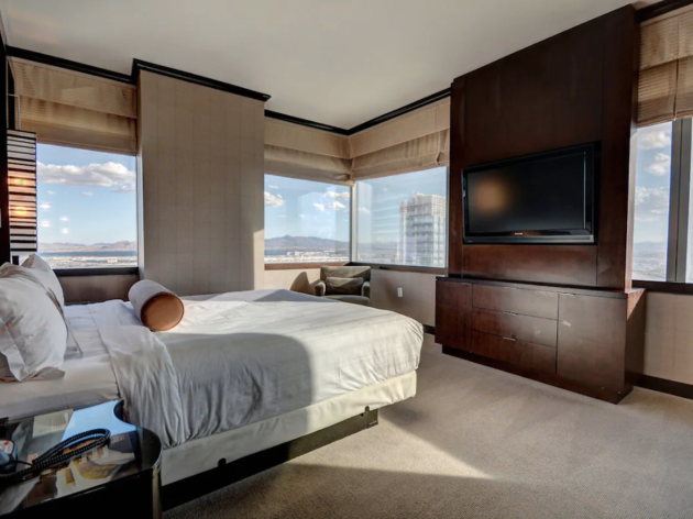 Warm weather Airbnbs Warm weather Airbnbs