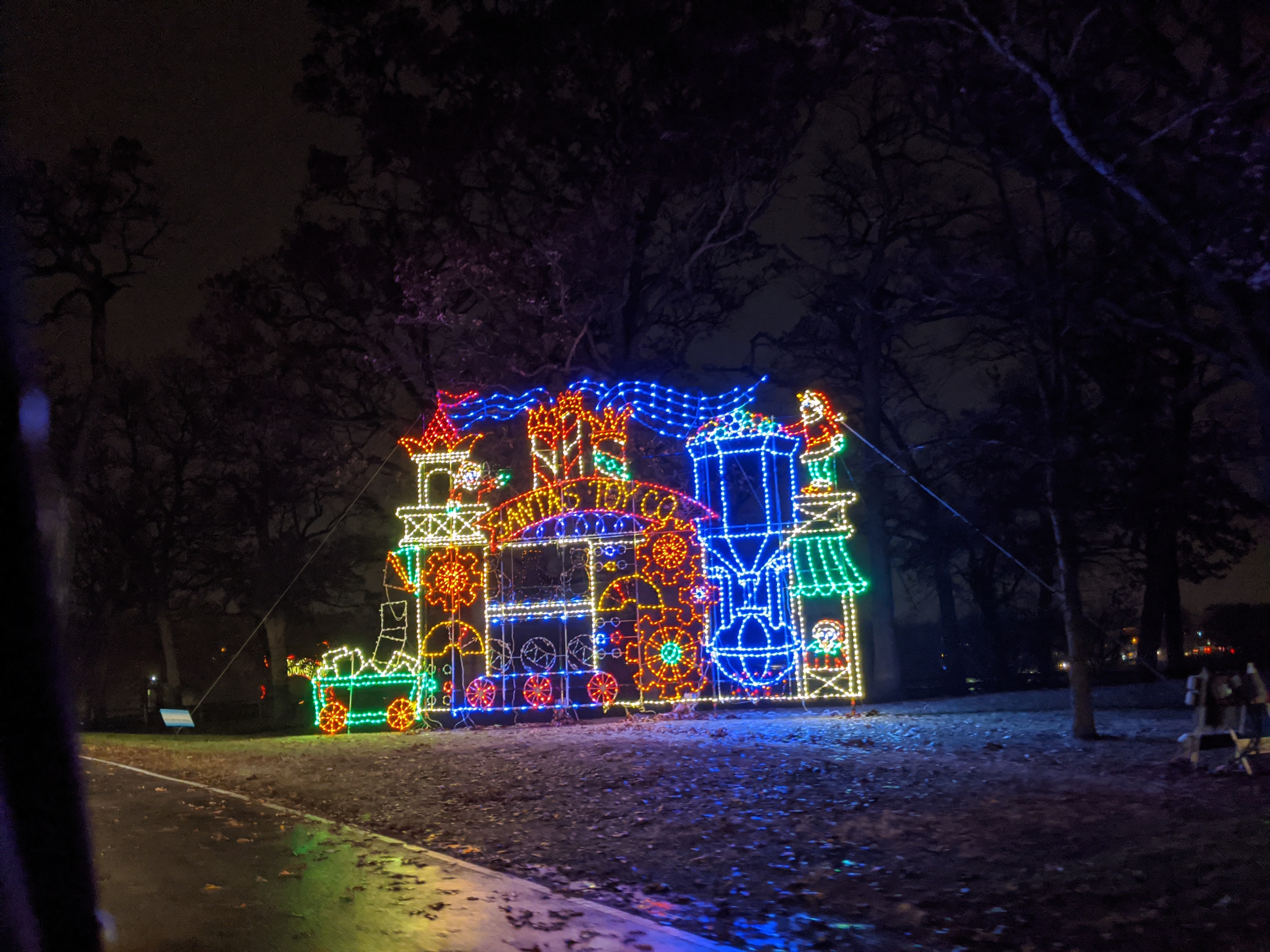 Drive through christmas lights, Christmas 2021 US