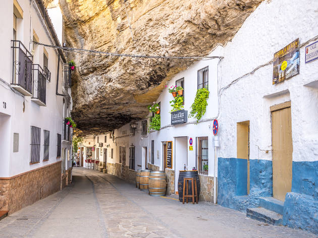 Setenil de las Bodegas. Pueblo bonito Setenil de las Bodegas. Pueblo bonito