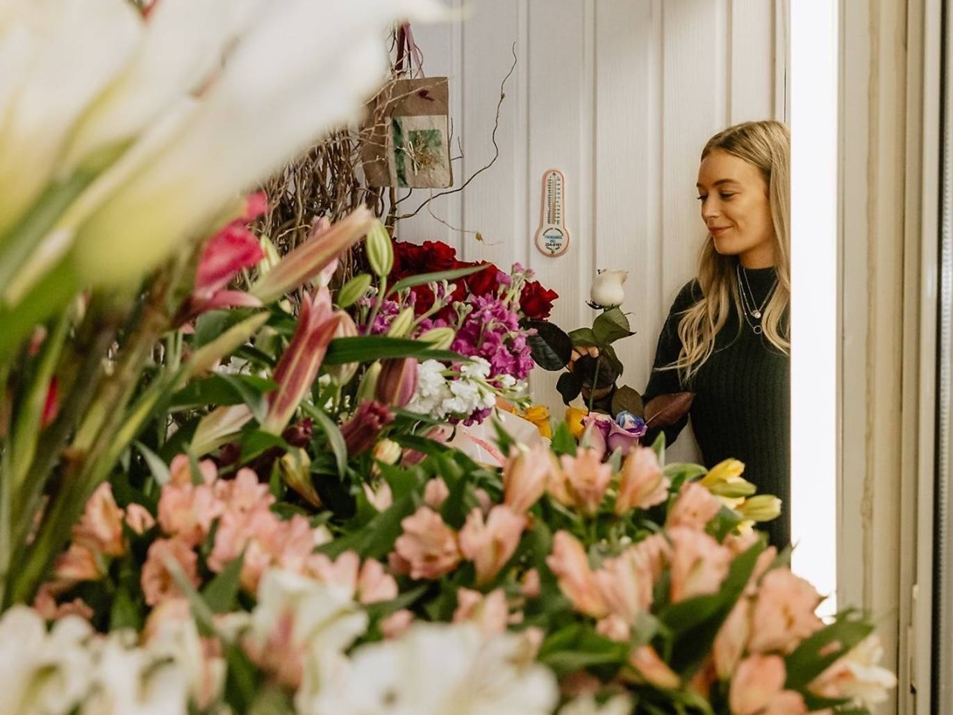 14 Best Florists with Flower Delivery in Montreal | Online Florists 2023