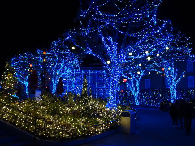Six Flags Magic Mountain Holiday in the Park Six Flags Magic Mountain Holiday in the Park