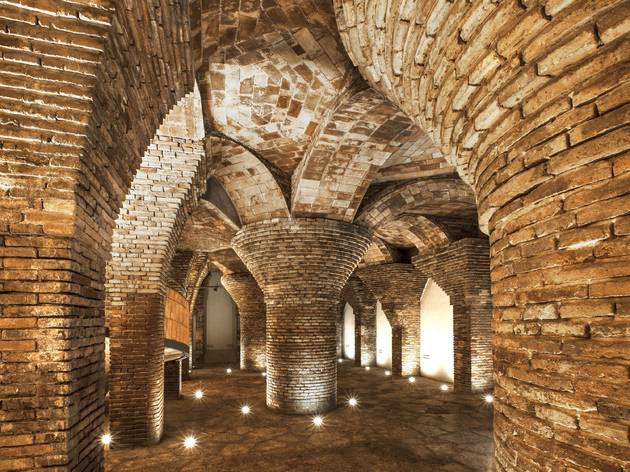BARCELONA; PALAU GÜELL; GAUDÍ; NOU DE LA RAMBLA Palau Güell, visita virtual
