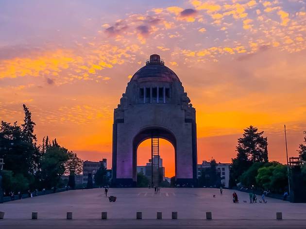 Monumento a la Revolución Atardecer en el Monumento a la Revolución