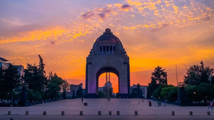 Atardecer en el Monumento a la Revolución