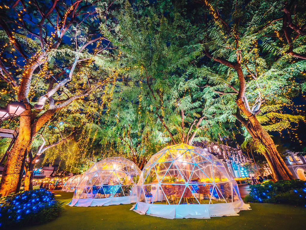 11 Best Christmas Cakes & Desserts in Singapore 2022, From Fruit Cakes