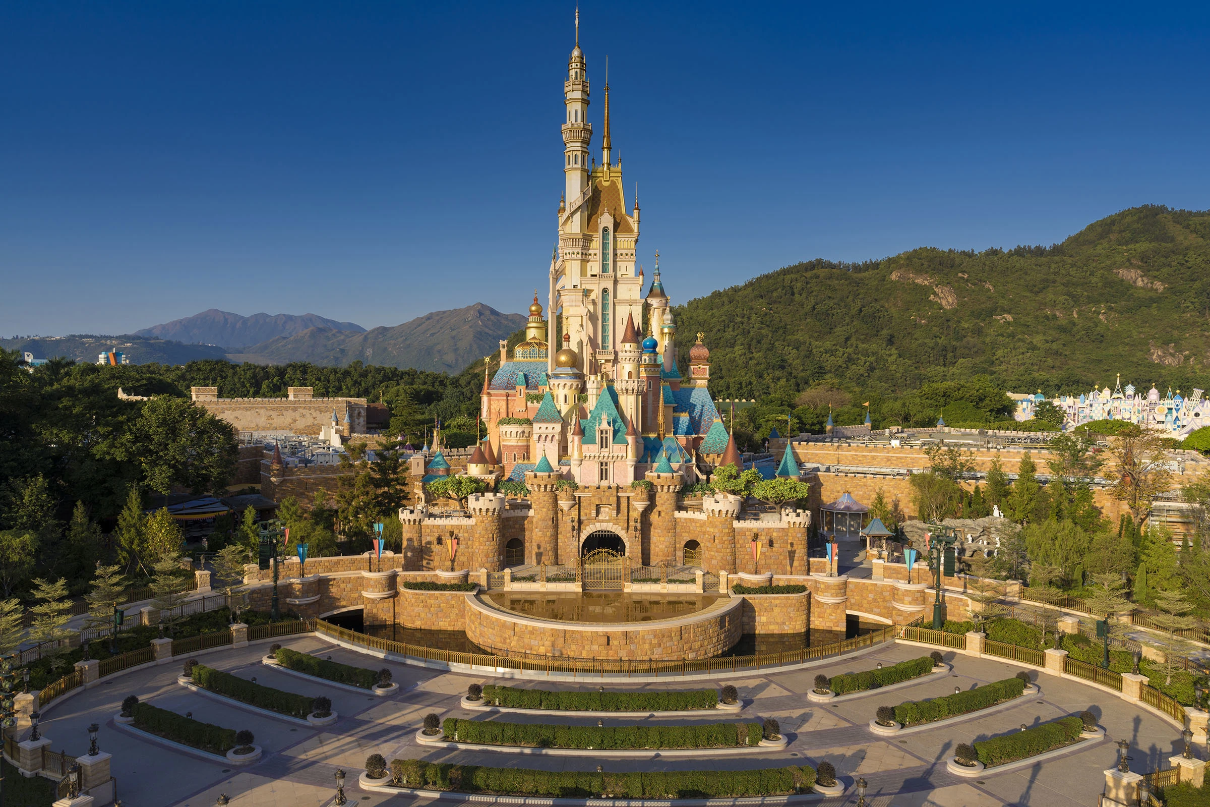 Hong Kong Disneyland castle