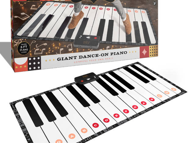 dance on piano mat