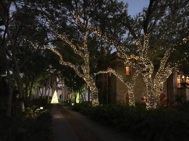 15 Spots to See Christmas Lights in Miami