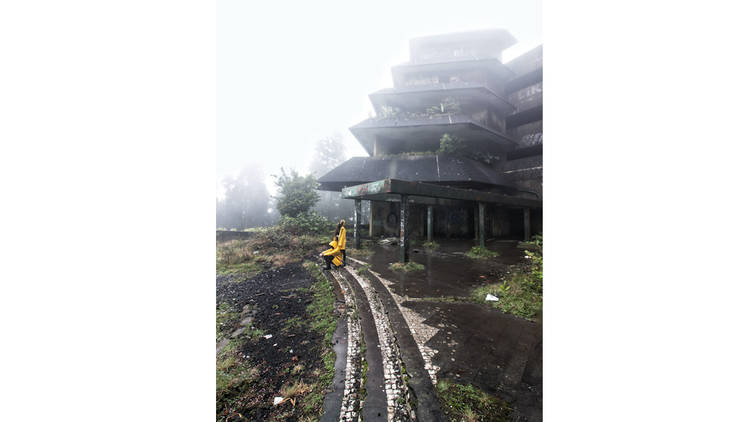 The Yellow Jackets, Fotografia, Hotel Shangai