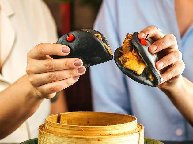 Boa-Bao – Bao de robalo com rabanete amarelo em conserva e maionese picante Restaurante, Boa-Bao, Bao de robalo com rabanete amarelo em conserva e maionese picante