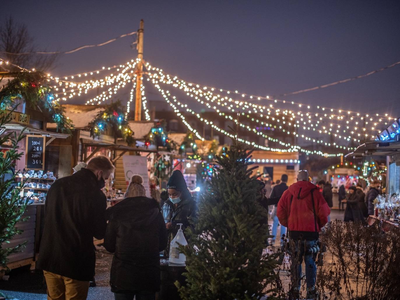 13 Best Christmas Markets in Montreal