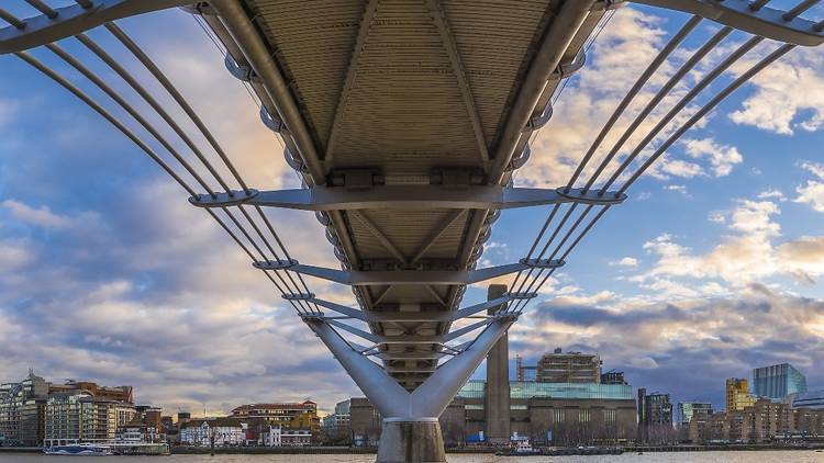 The secret beach by Millennium Bridge