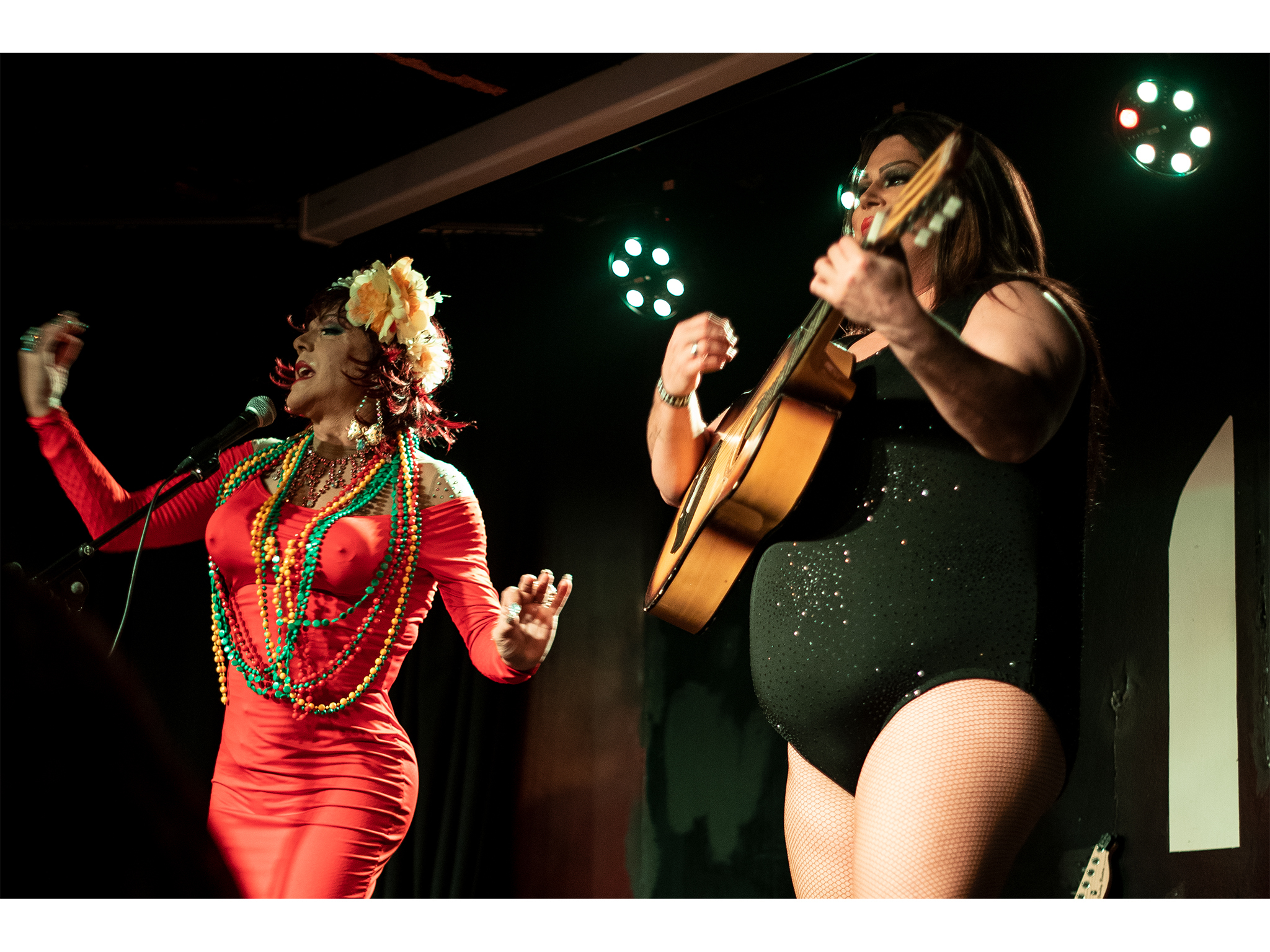 Espectáculo Drag, Fado, Maus Hábitos