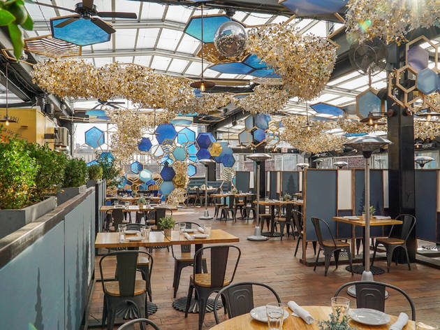 Here's an exclusive first look at Eataly's brand-new winter rooftop restaurant Here's an exclusive first look at Eataly's brand-new winter rooftop restaurant