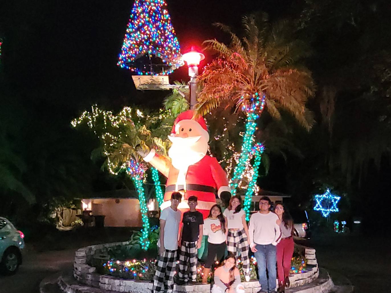 Where to see the most spectacular Christmas lights in Miami