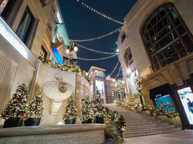 Rodeo Drive at Christmas Rodeo Drive at Christmas