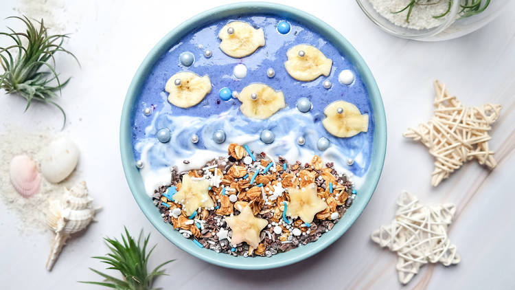 Porcelain Cafe By Gratefood Co Healthy Cafe In Orchard That Serves Acai And Smoothie Bowls