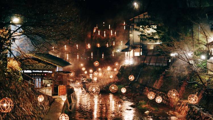 今年もうっとり 黒川温泉のライトアップイベントが開催