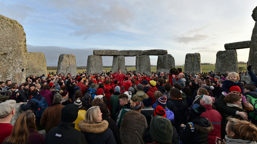 You Can LiveStream Stonehenge’s Winter Solstice Celebrations Online