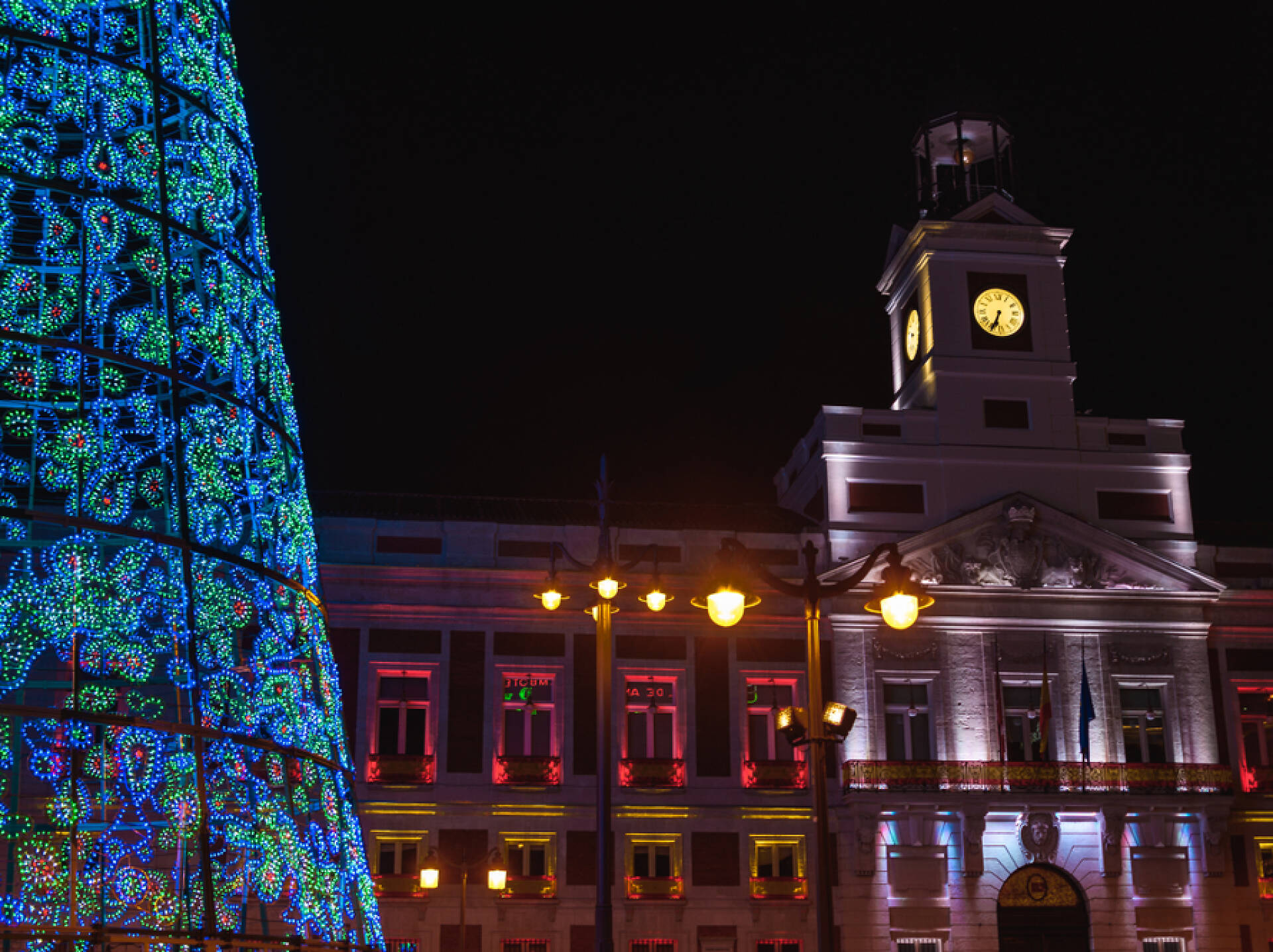 11 Most Beautiful and Iconic Christmas Trees in the World