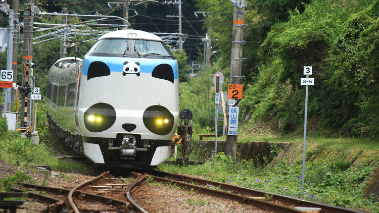 Hop on these 8 amazing novelty trains in Japan