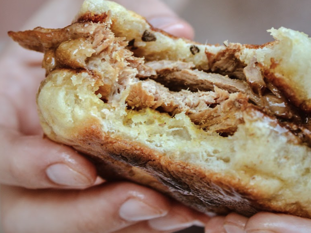 bifana porcalhona do pigmeu A bifana porcalhona, agora disponível para comer em casa