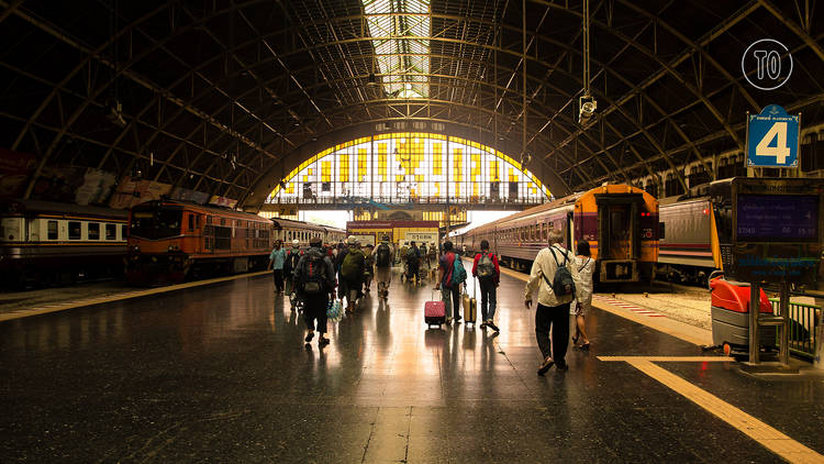 Hua Lam Phong Train Station